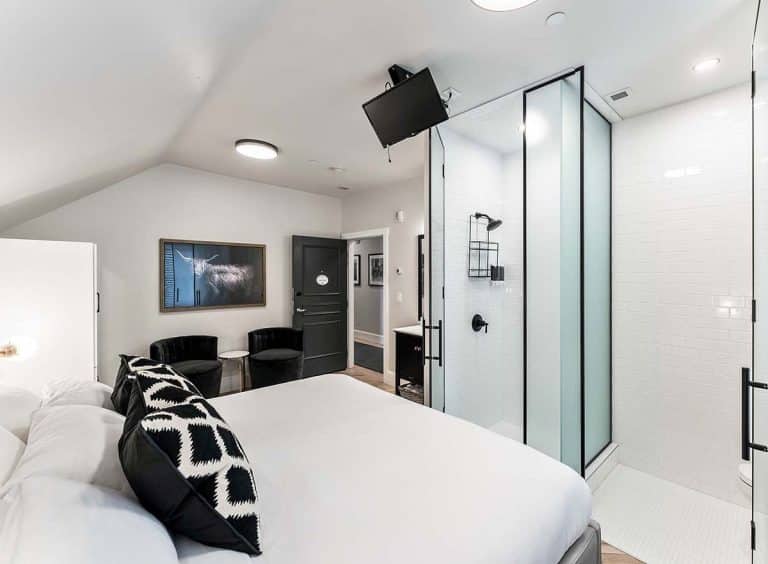 Guest Room Features2
